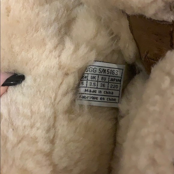 Lace Up Knee High Tan Ugg Boots (Good Shape) - Picture 4 of 4